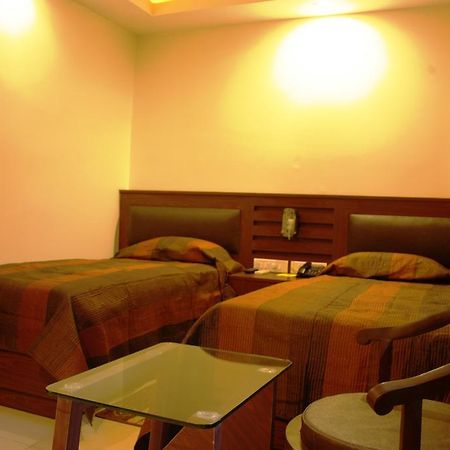 Hotel Avn Grand Ranchi Habitación foto