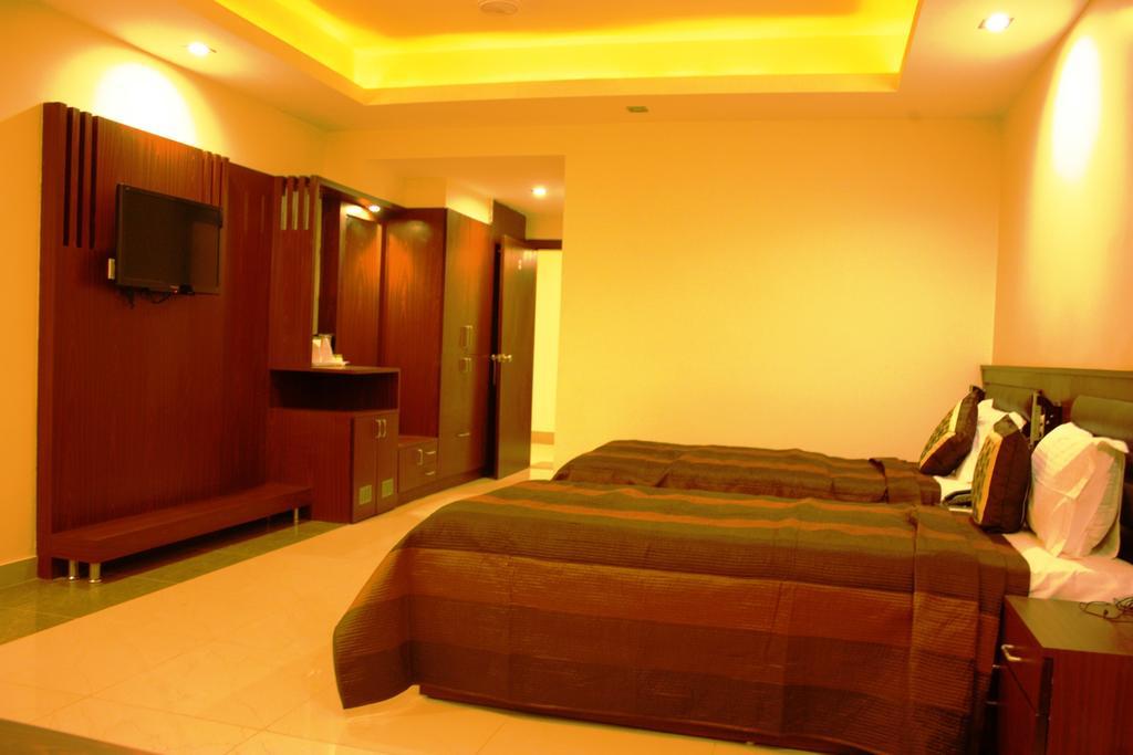 Hotel Avn Grand Ranchi Habitación foto
