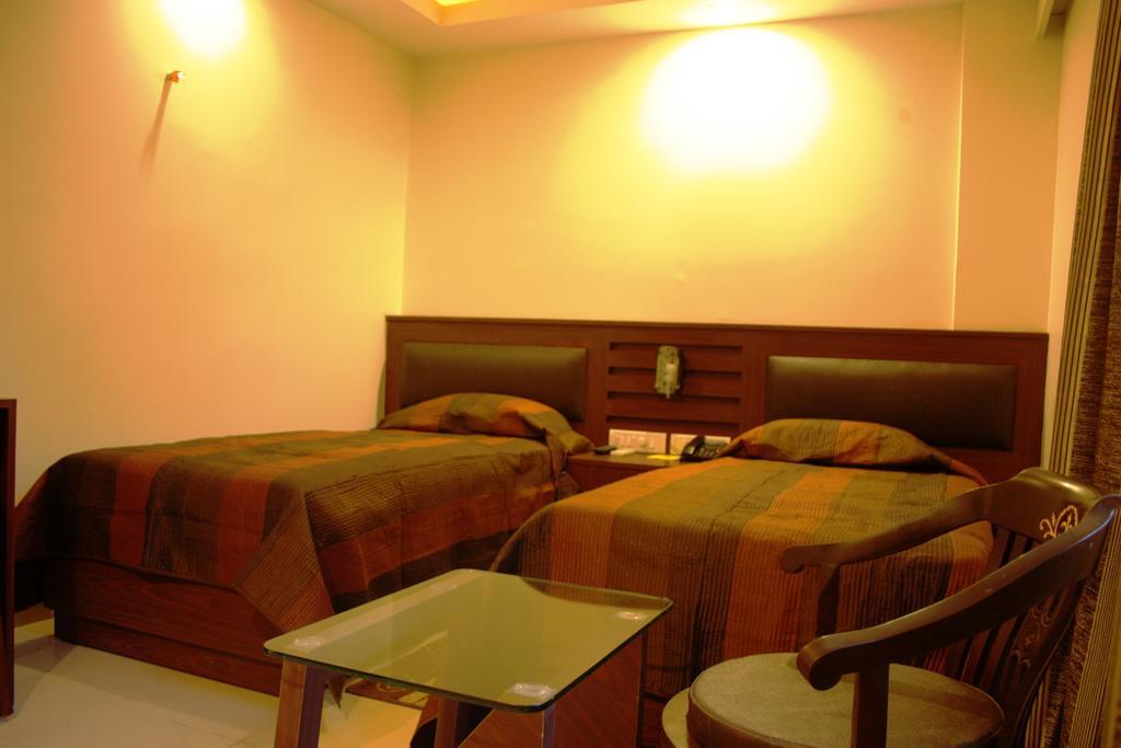 Hotel Avn Grand Ranchi Habitación foto